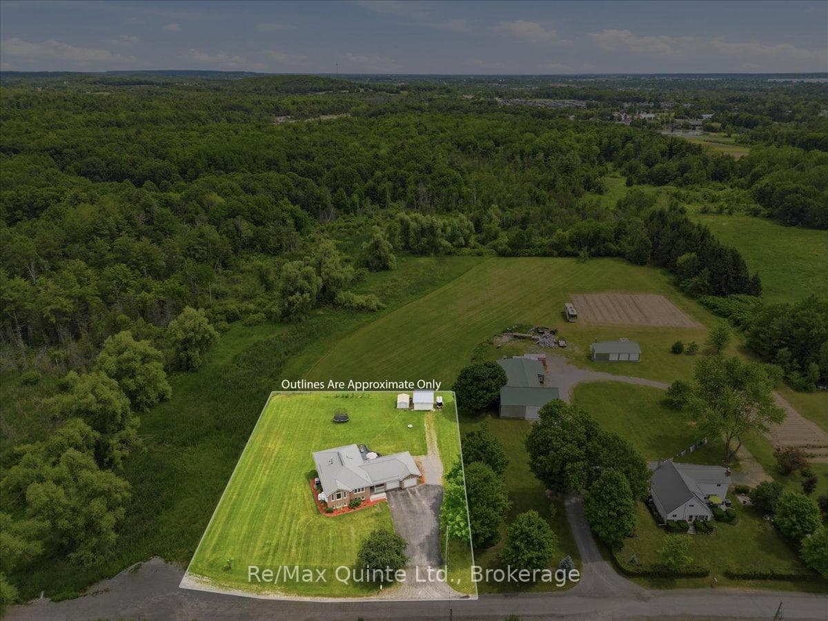 219 Helyer Road photo 40