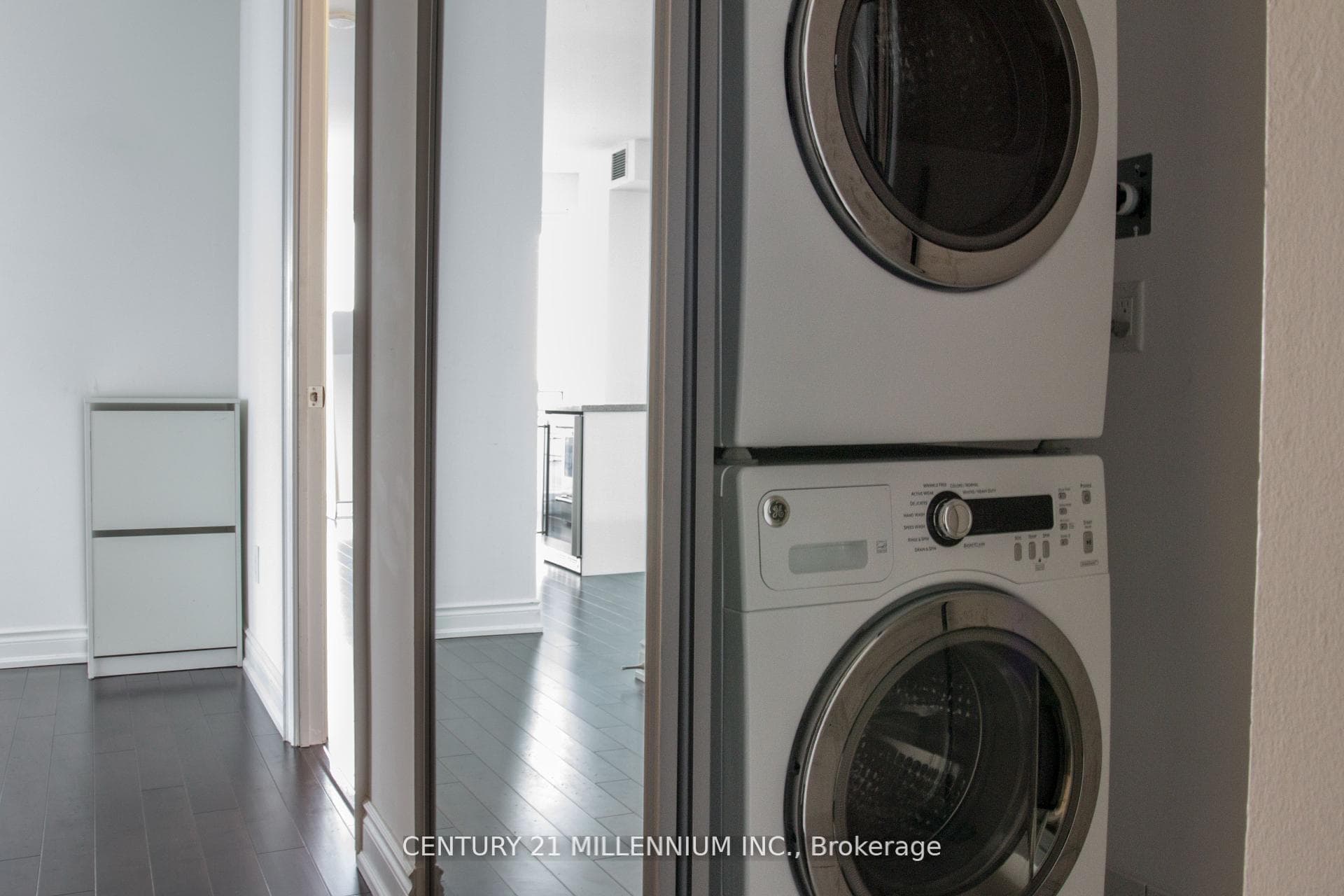 388 Yonge Street Unit 7002 photo 10