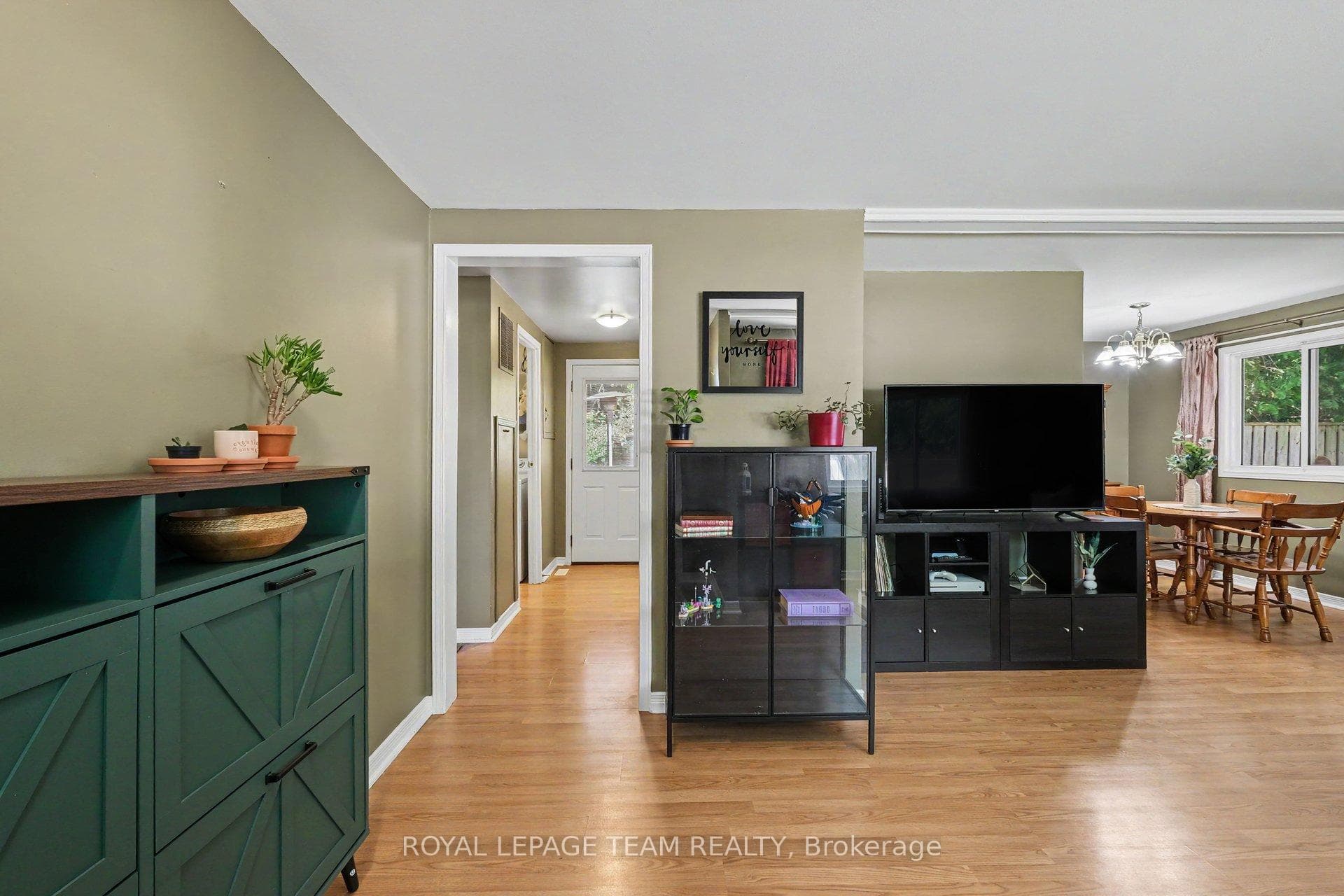 17 Cassell Lane photo 4