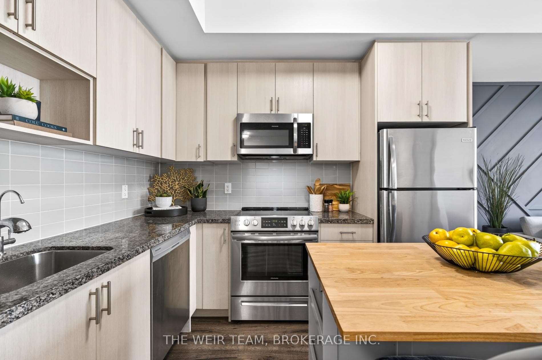 1120 Briar Hill Avenue Unit 308 photo 8