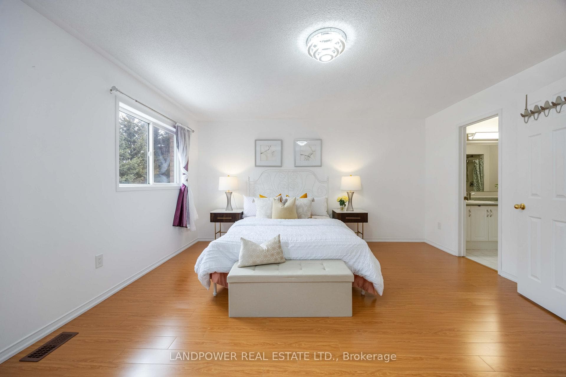 12 Debonair Street photo 45