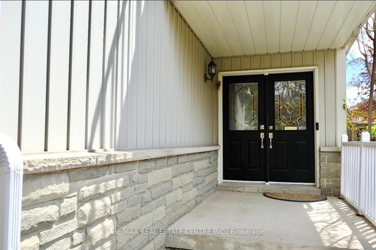 928 Golden Farmer Way photo 2