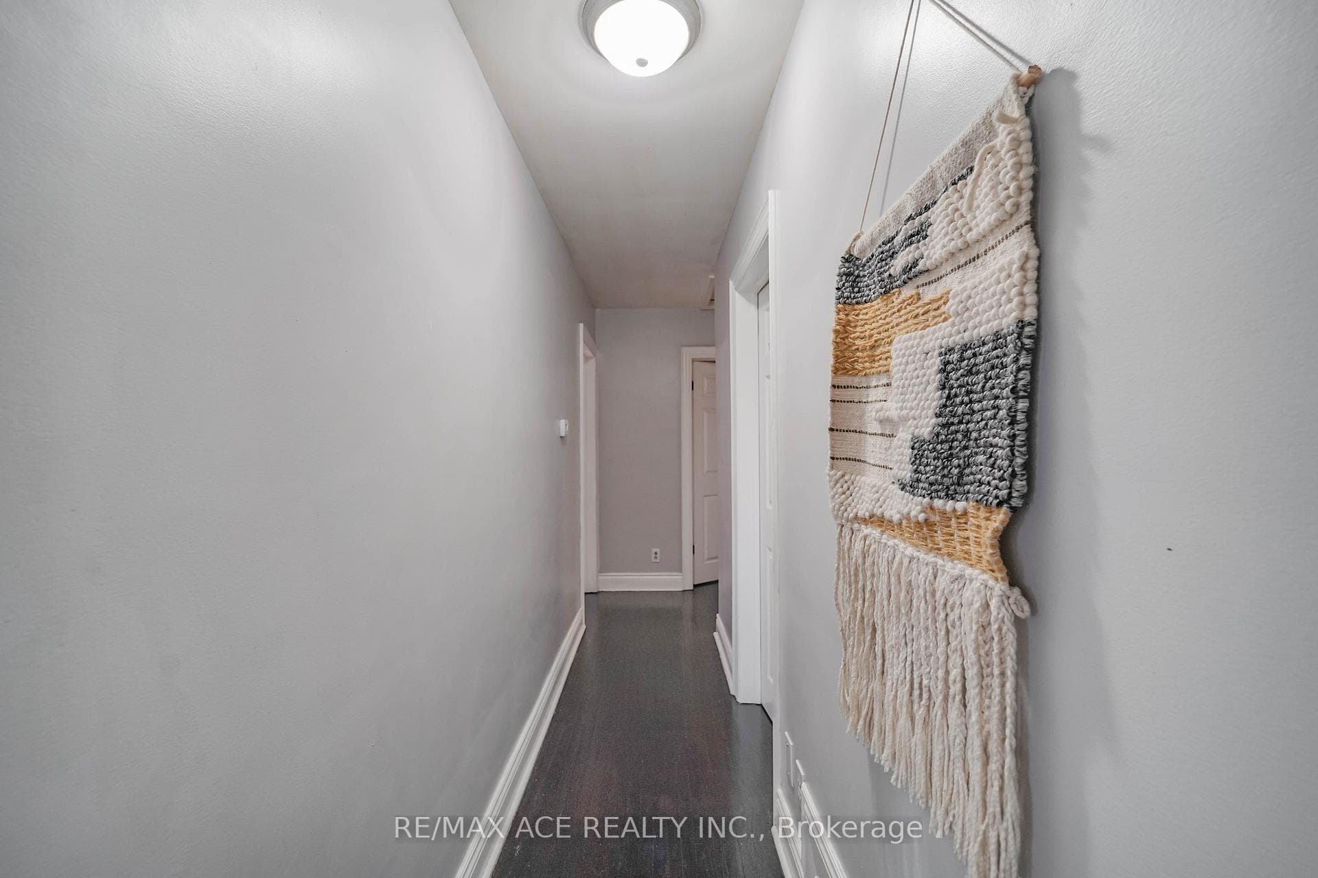 1425 Lakefield Street photo 33