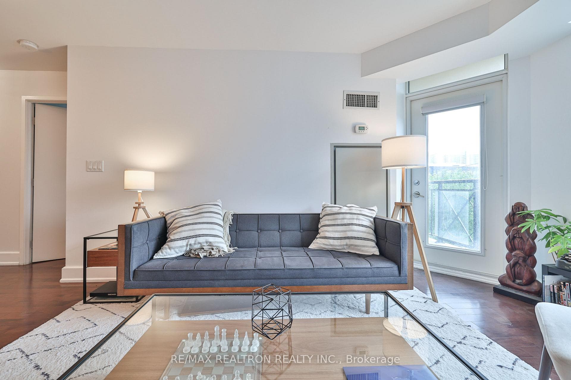 676 Sheppard Avenue Unit 307 photo 10