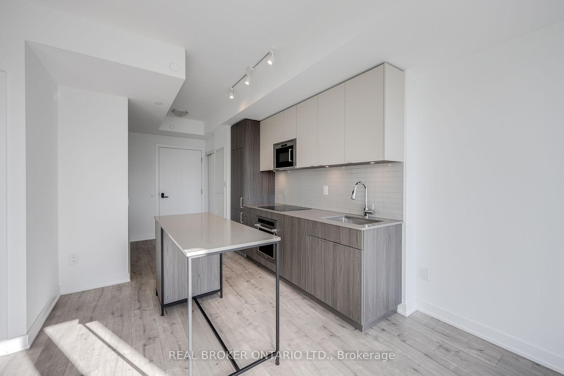220 Missinnihe Way Unit 1117 photo 7