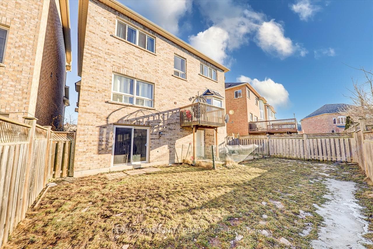 58 Rushworth Drive photo 33