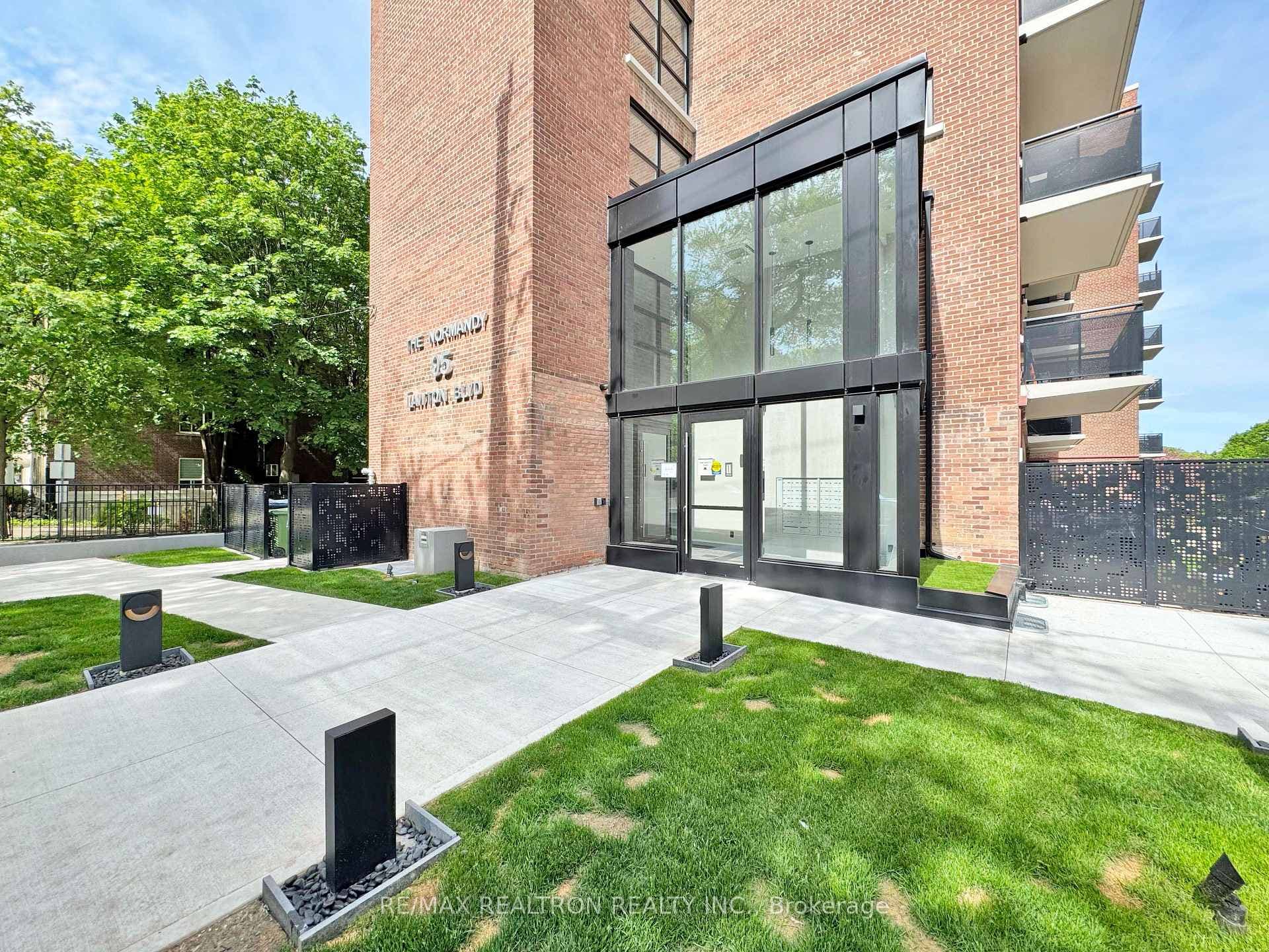 95 Lawton Boulevard Unit 706 photo 11