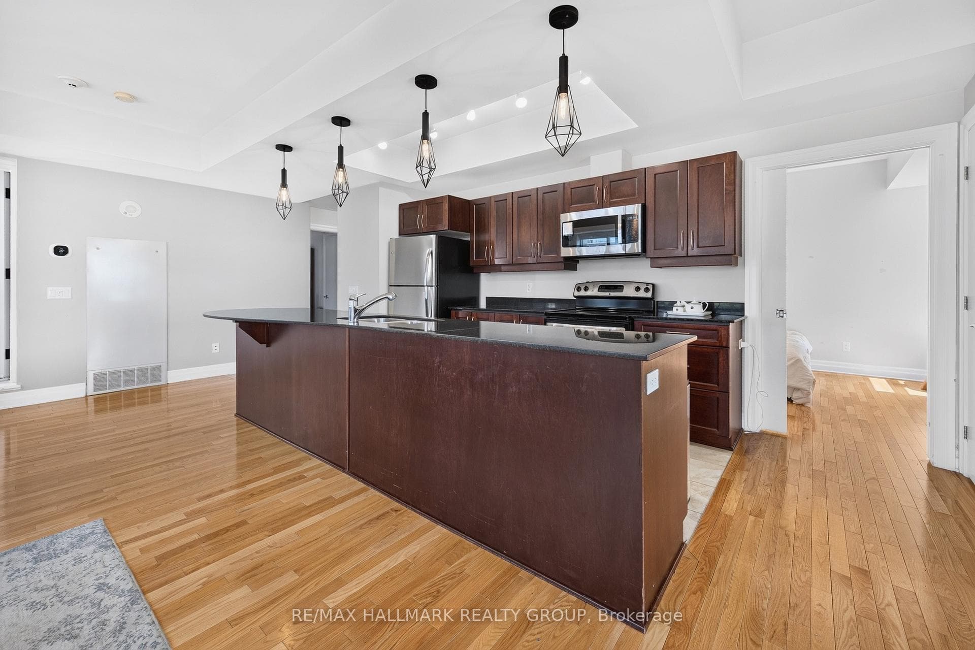 245 Kent Street Unit 909 photo 14