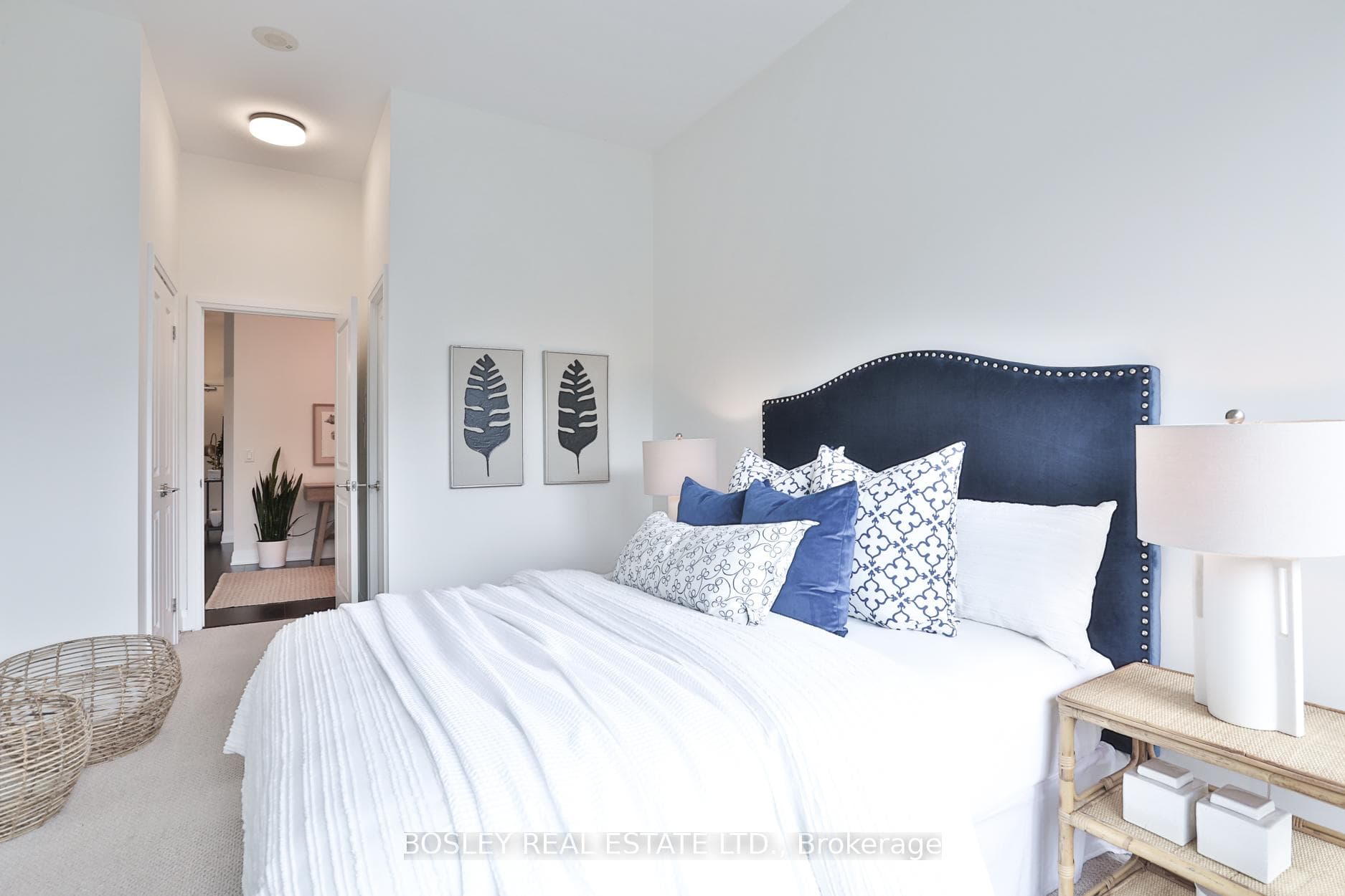 530 St Clair Avenue Unit 201 photo 24