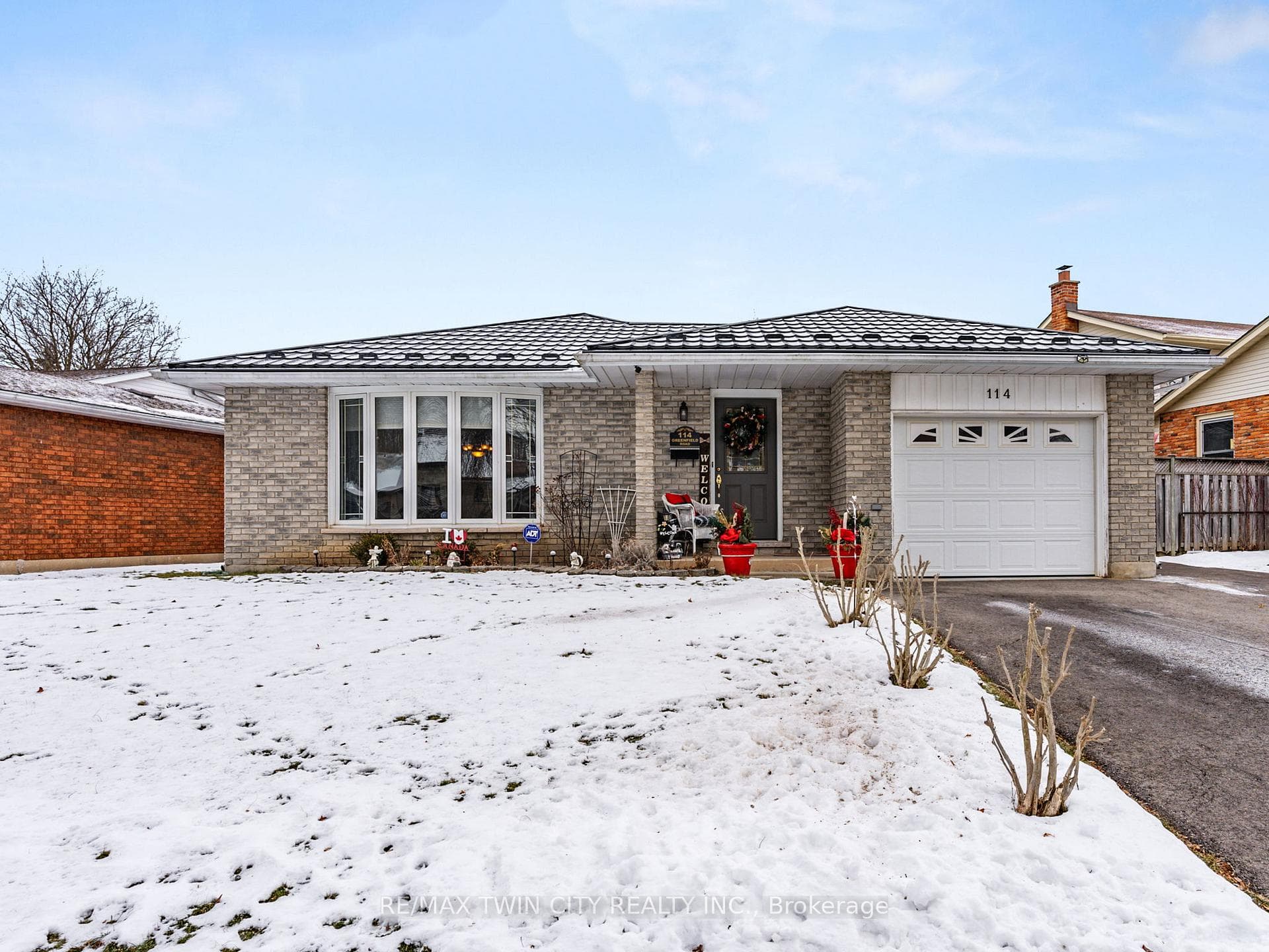 114 Greenfield Road photo 2