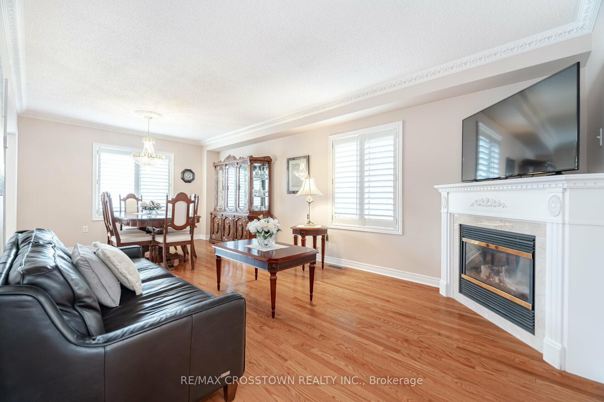 876 Fable Crescent photo 8