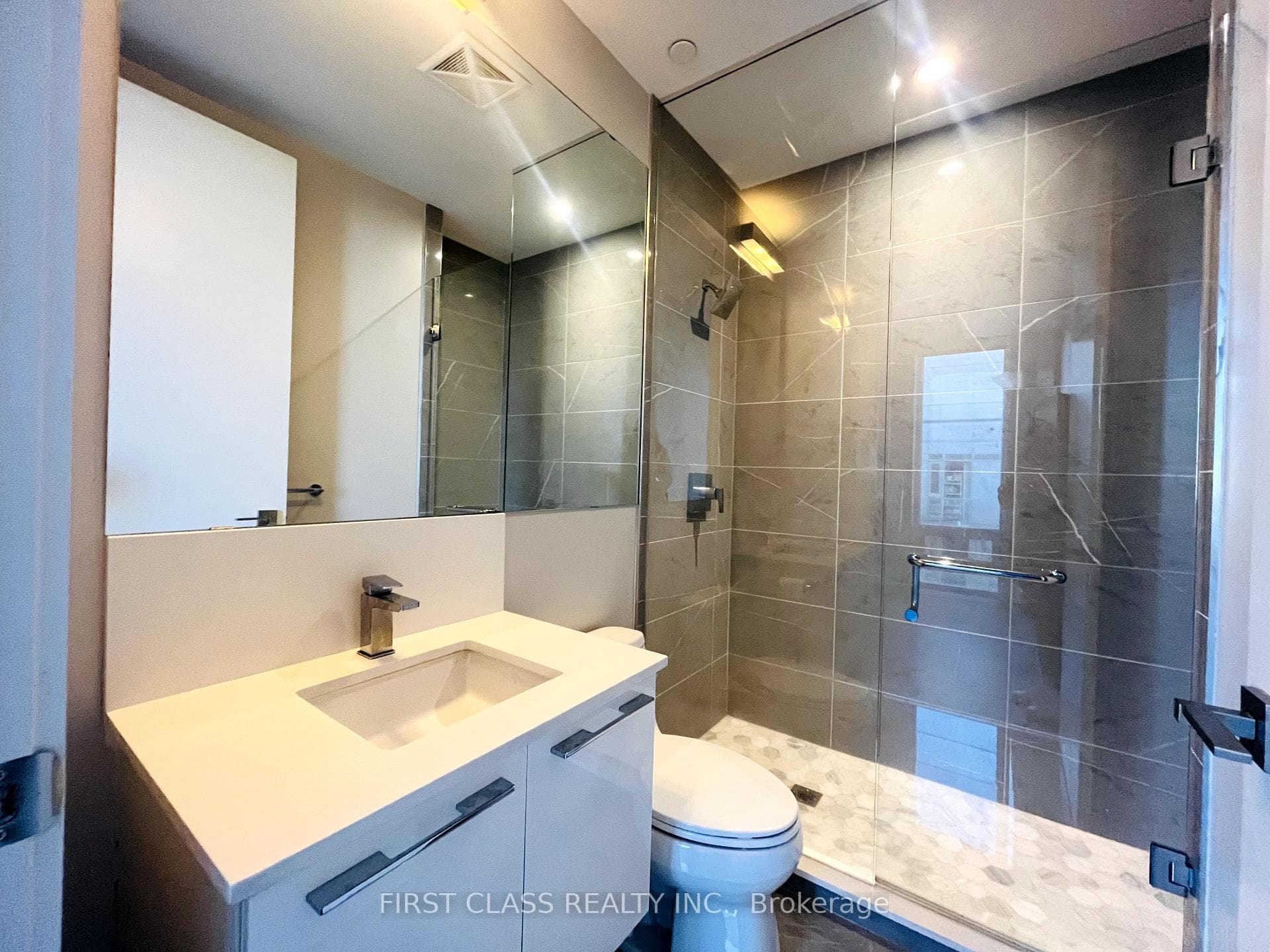 28 Wellesley Street Unit Ph3703 photo 12