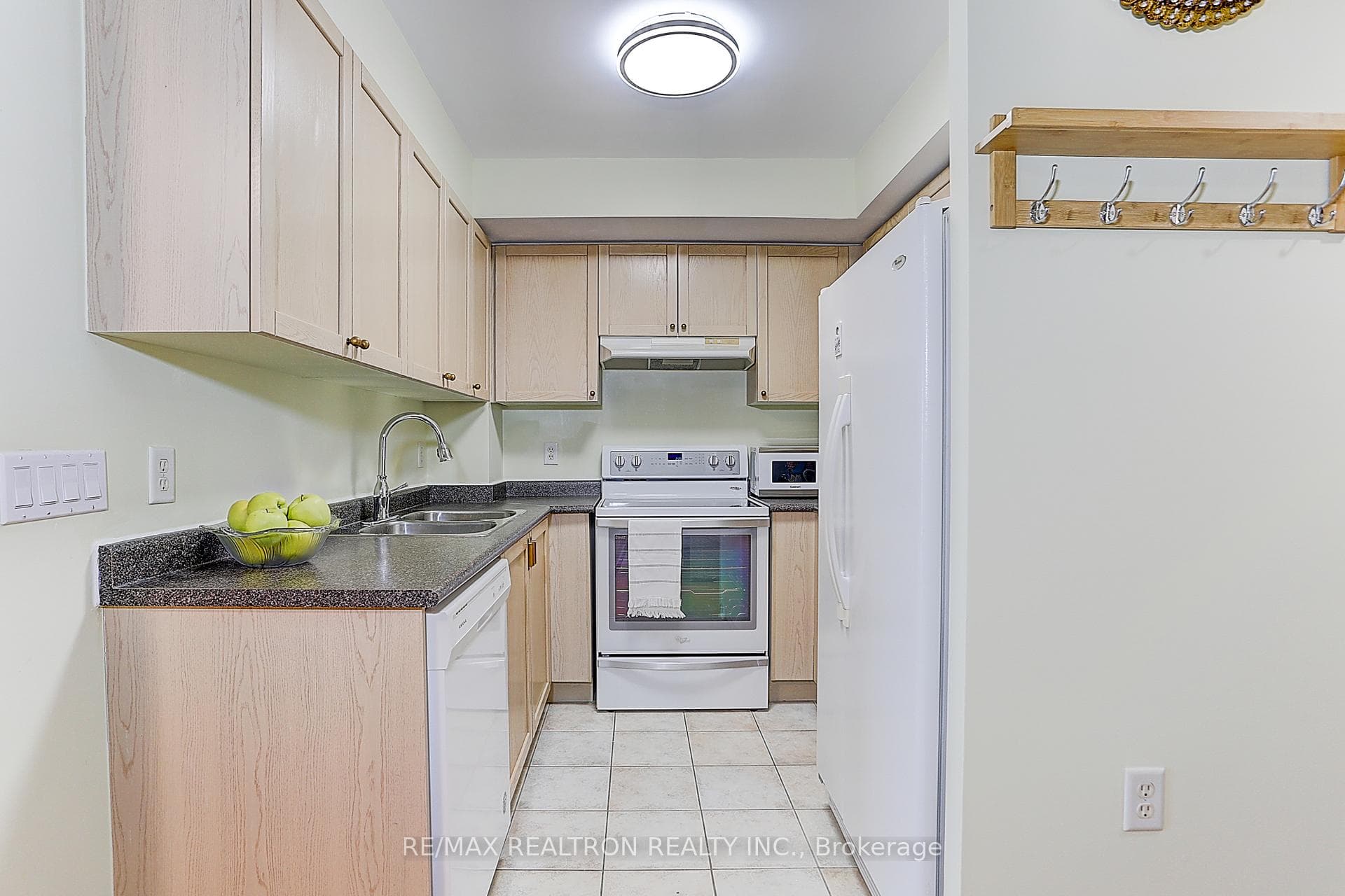 26 Olive Avenue Unit 1008 photo 15
