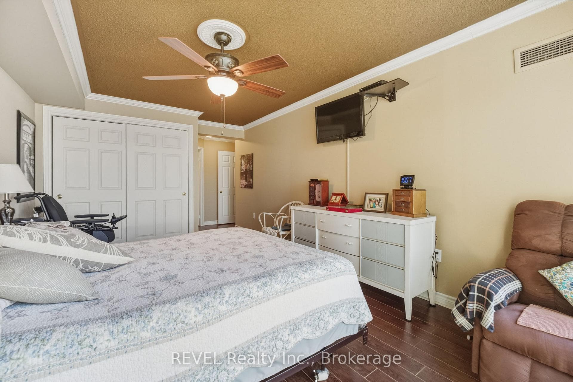 162 Martindale Road Unit 207 photo 21