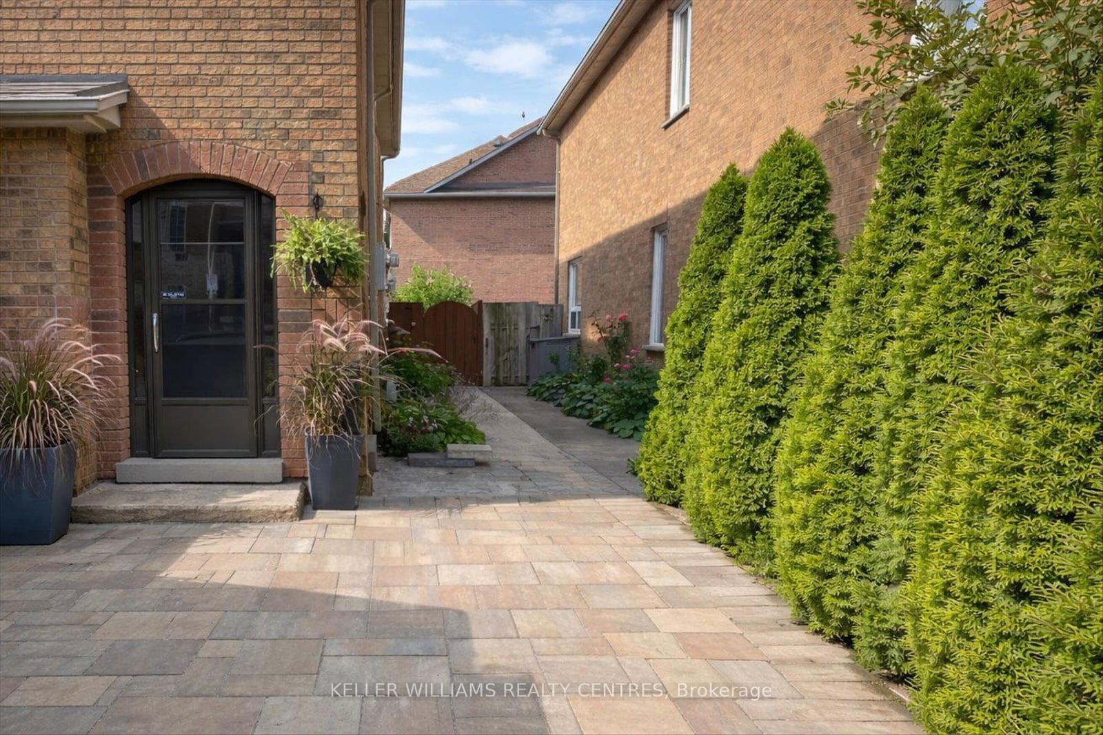 78 Tania Crescent Unit 8 photo 3