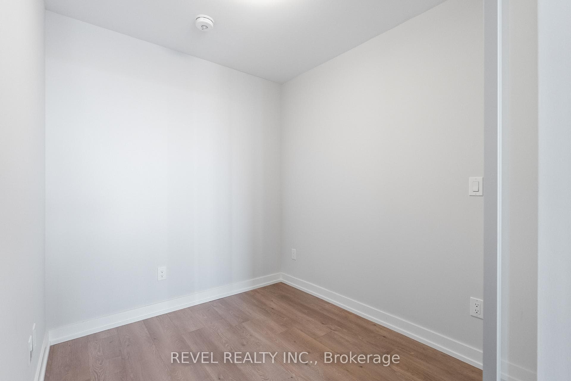 201 Brock Street Unit 204 photo 8