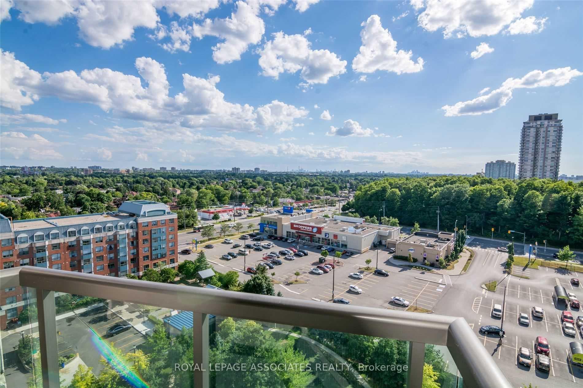 68 Grangeway Avenue Unit 1702 photo 14