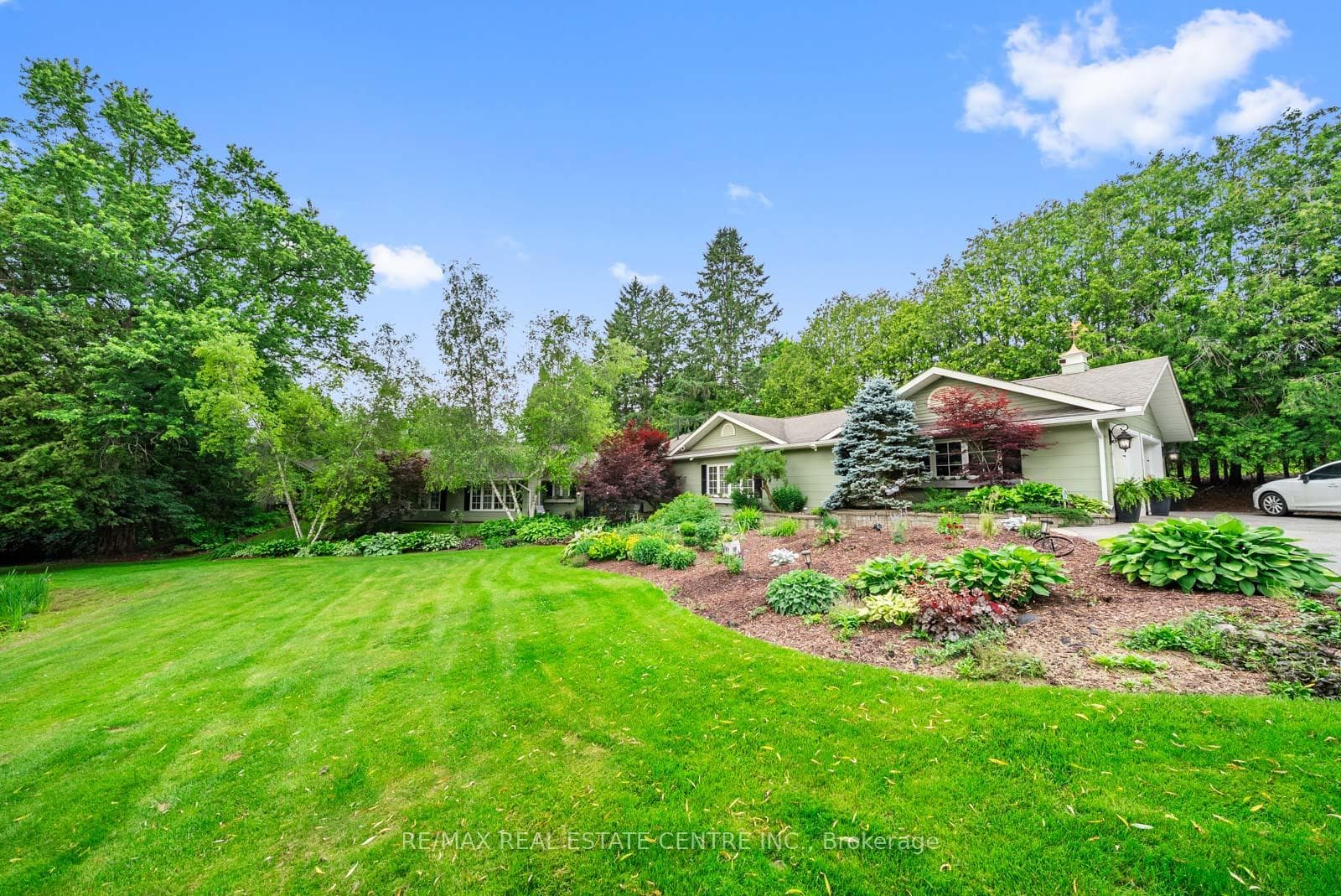 2 Cedar Drive photo 9