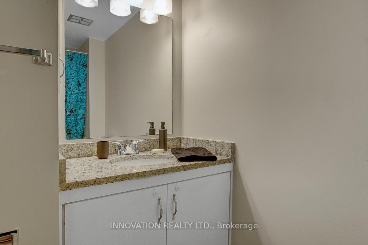 216 Equestrian Drive Unit B photo 30
