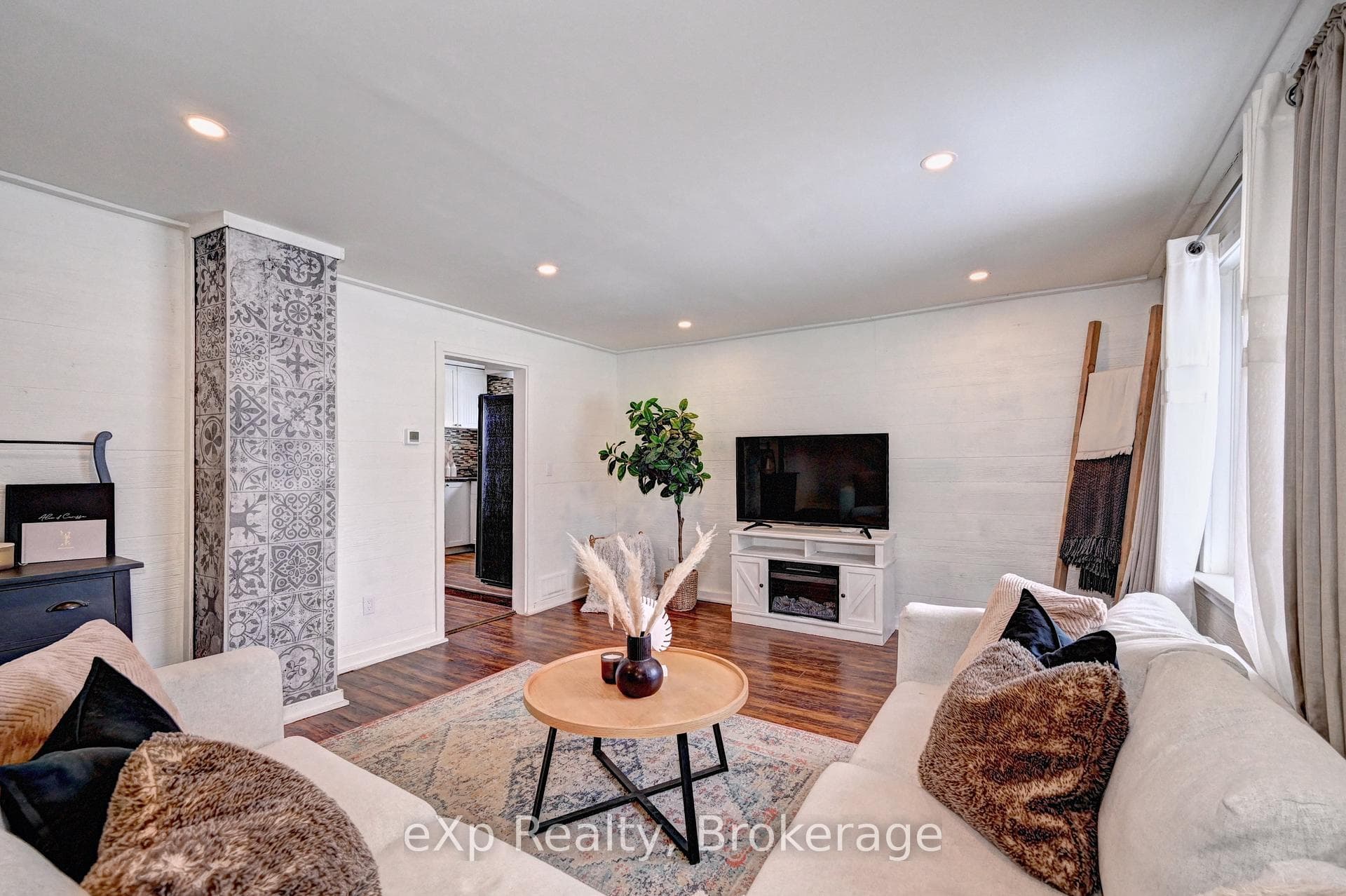 310 BARBER Avenue photo 14