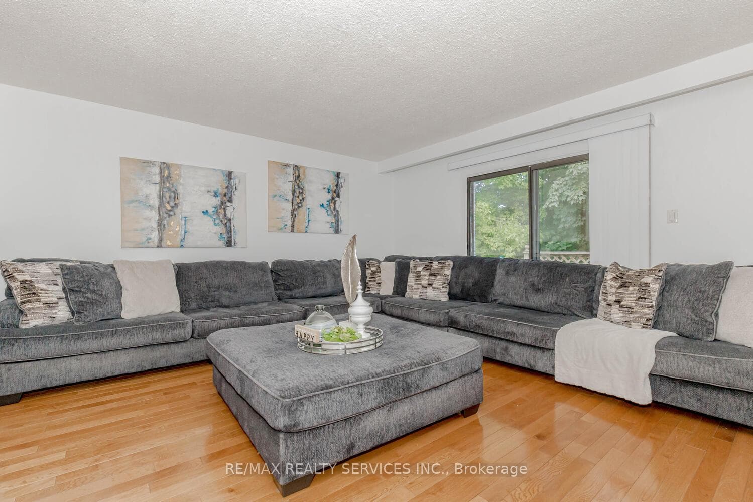 32 Simmons Boulevard photo 14