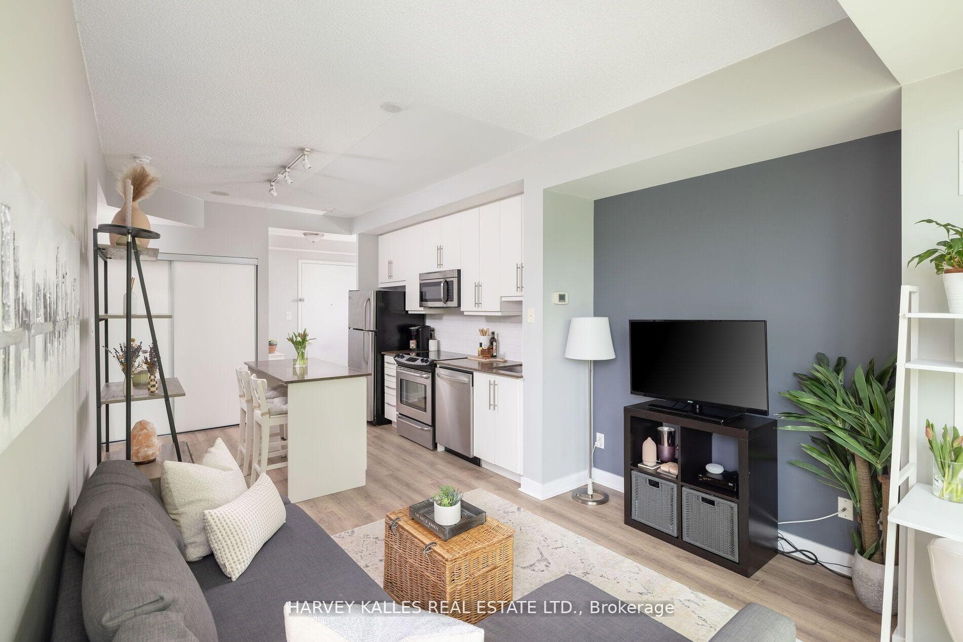 1171 Queen Street Unit 312 photo 12
