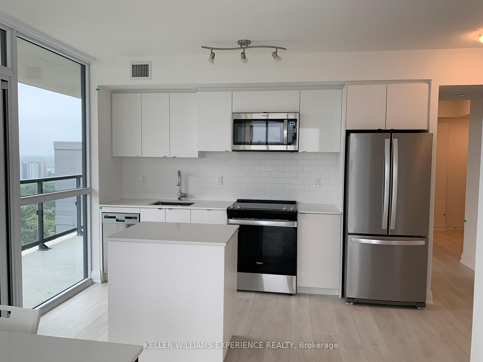 1461 Lawrence Avenue Unit 1908 photo 6