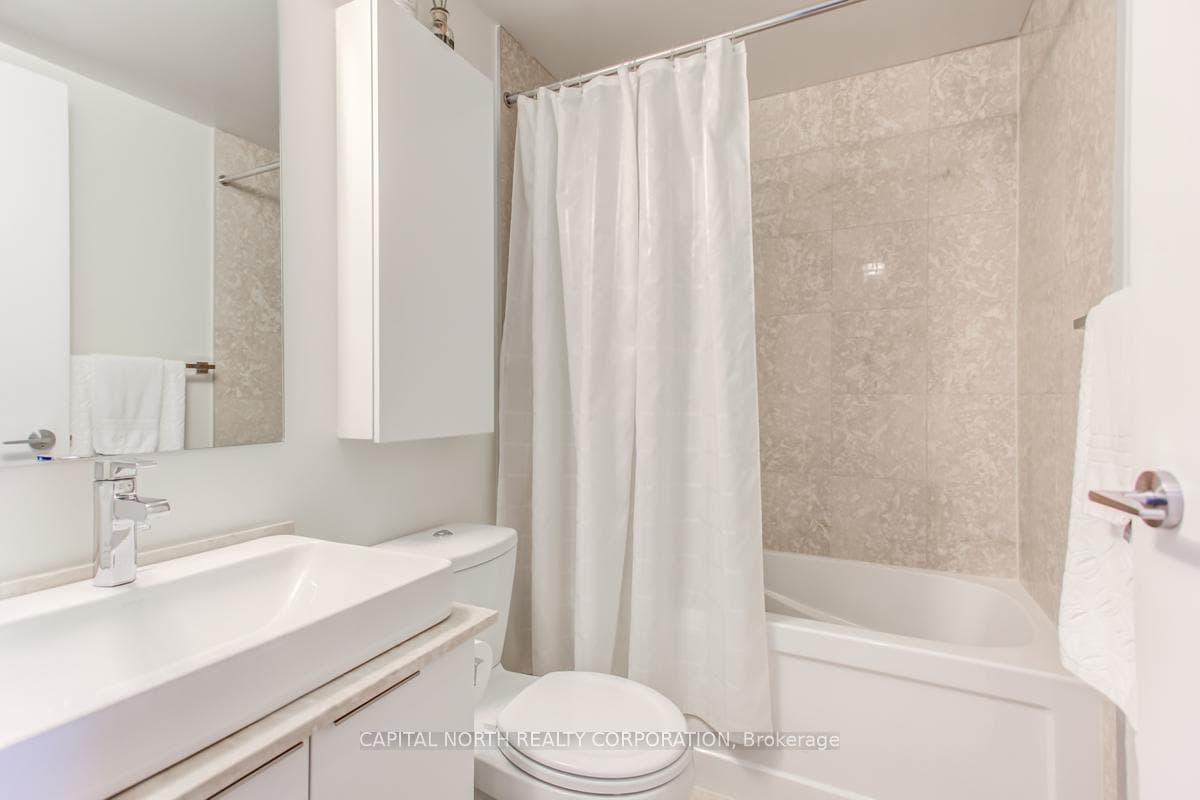 14 York Street Unit 1507 photo 13