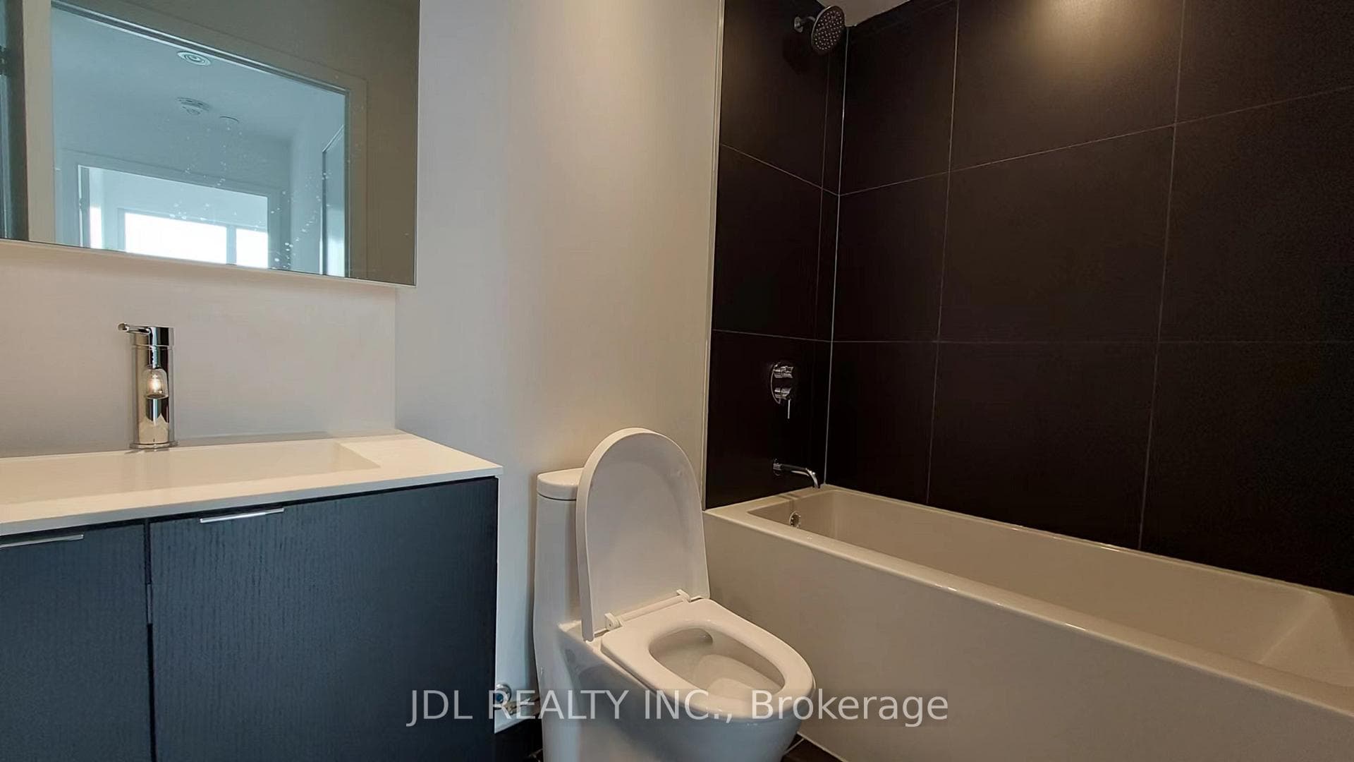 20 Edward Street Unit 2802 photo 5