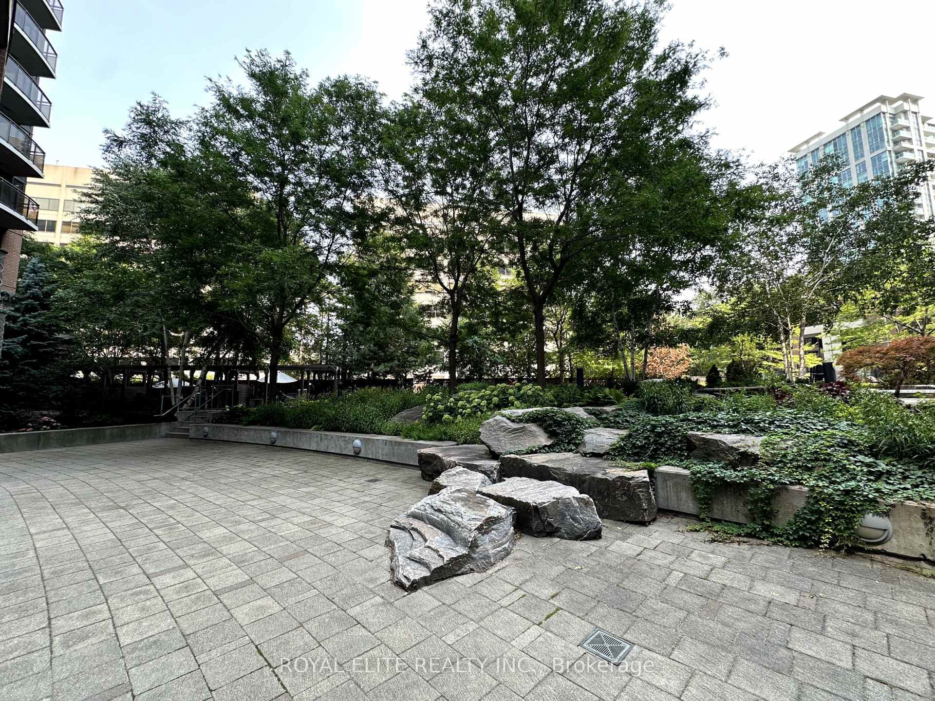 33 Sheppard Avenue Unit 3103 photo 1