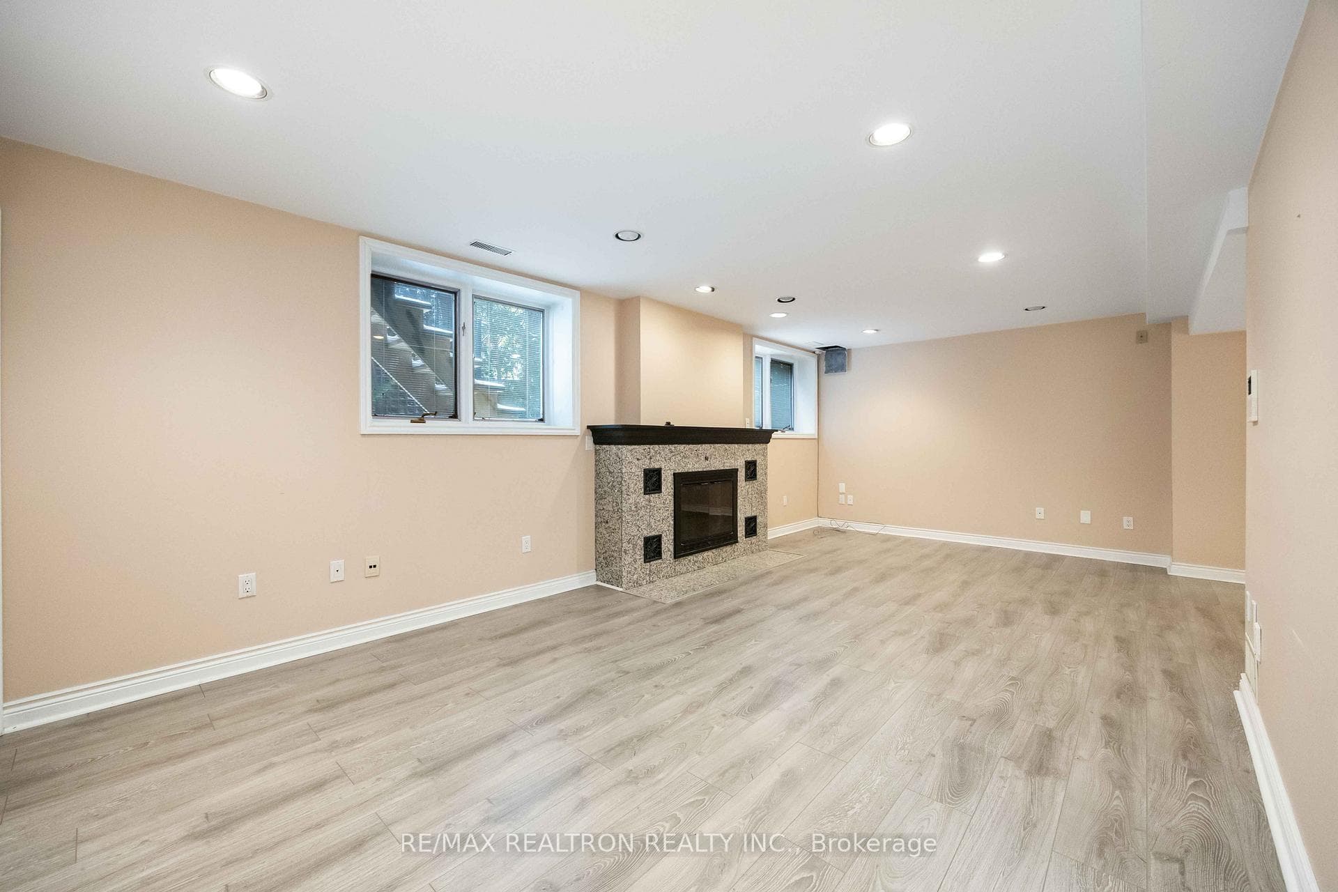 12 Donwoods Drive photo 35