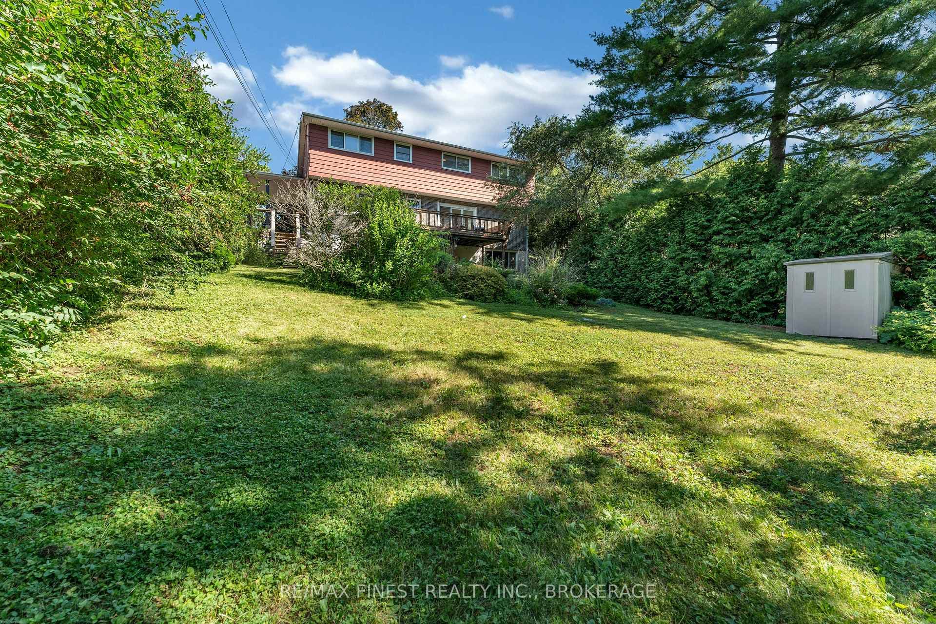 60 Sherwood Drive photo 37