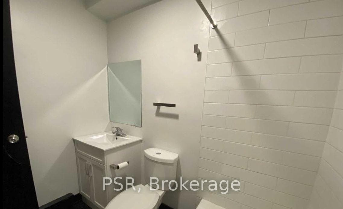 262 Sherbourne Street Unit 1 photo 7