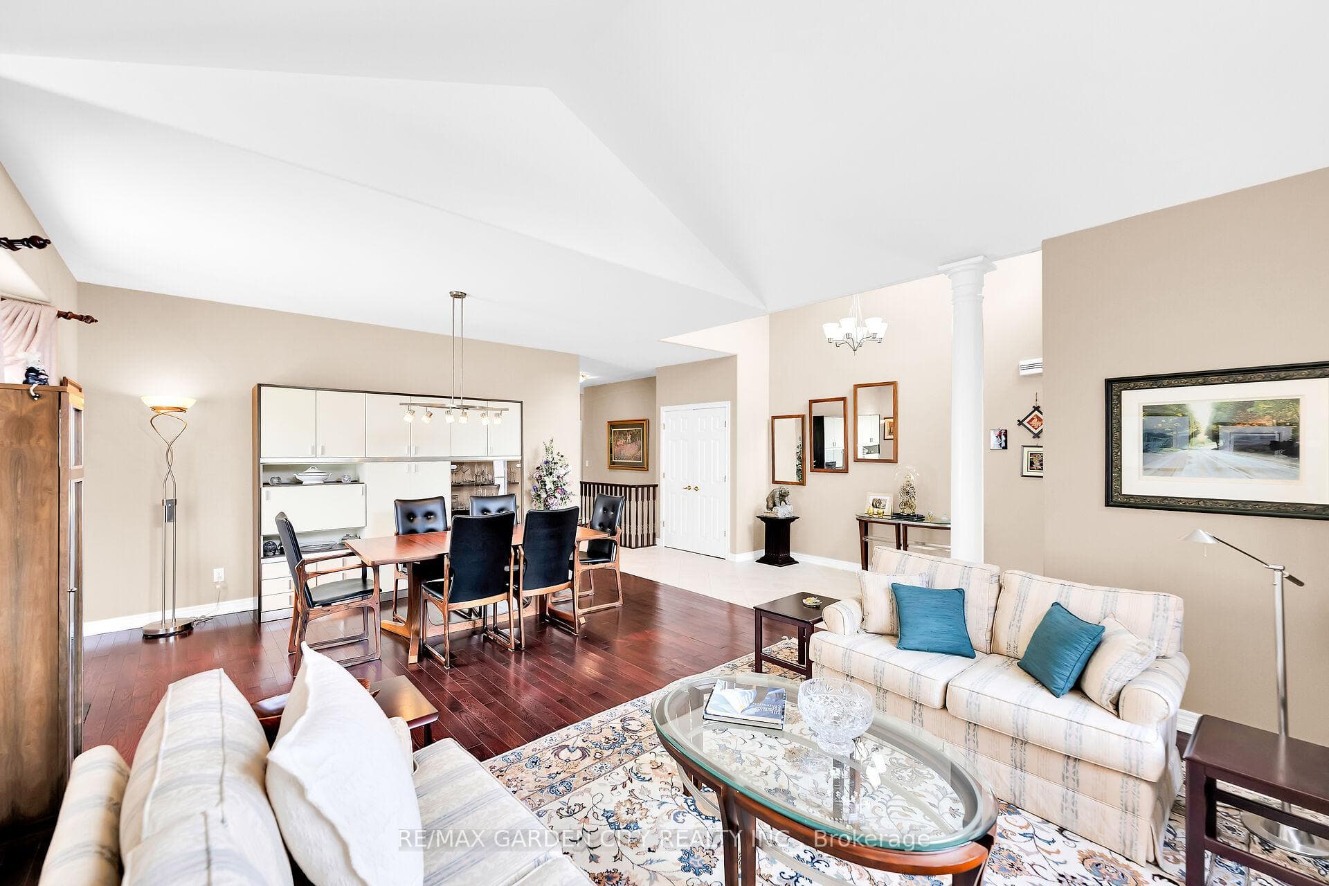 19 BELL Avenue photo 12