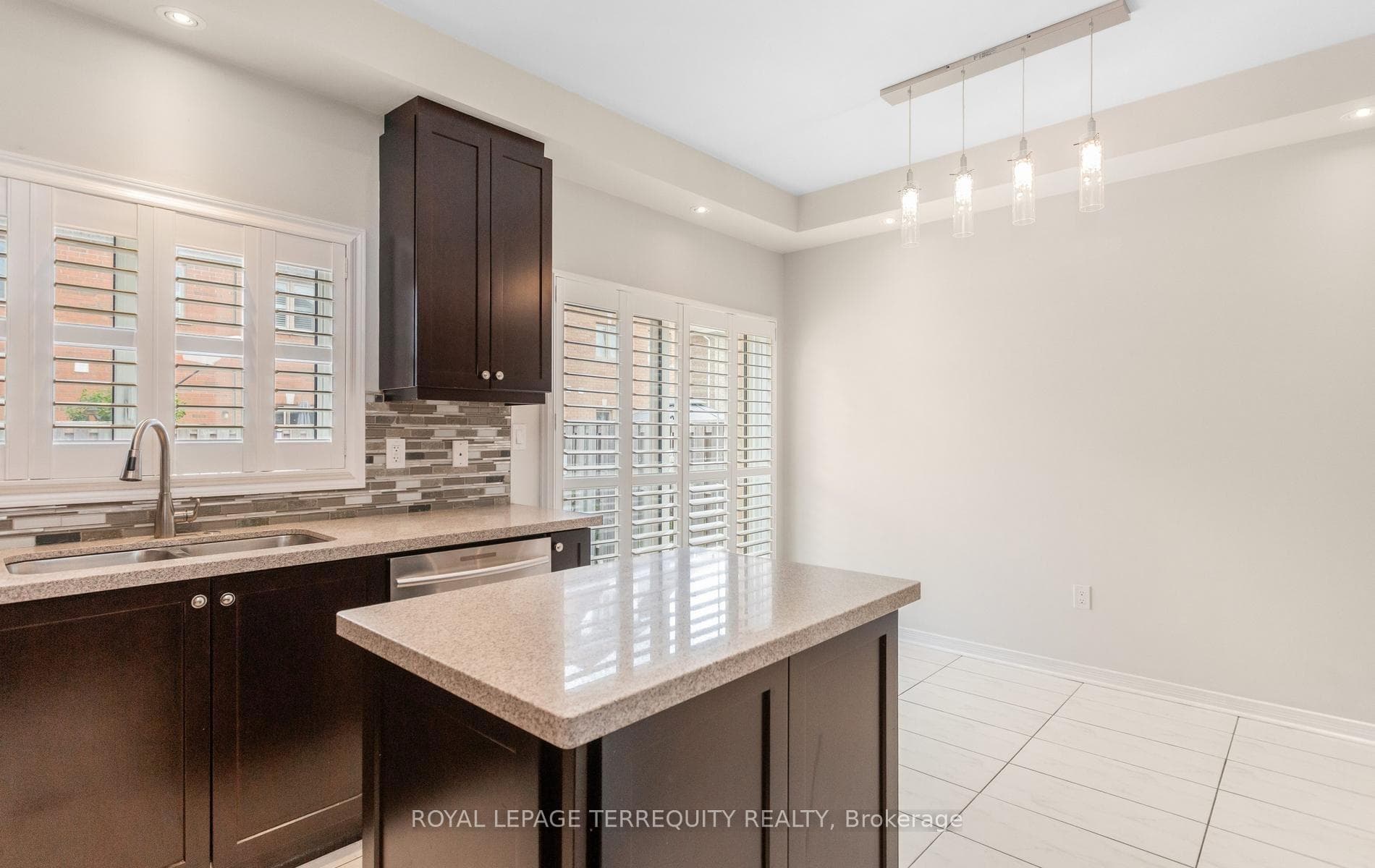 Quartz Counters