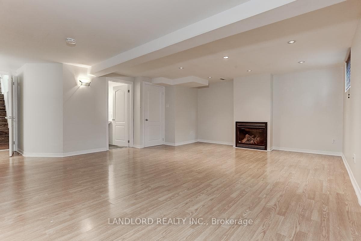 64 Shaver Avenue photo 30