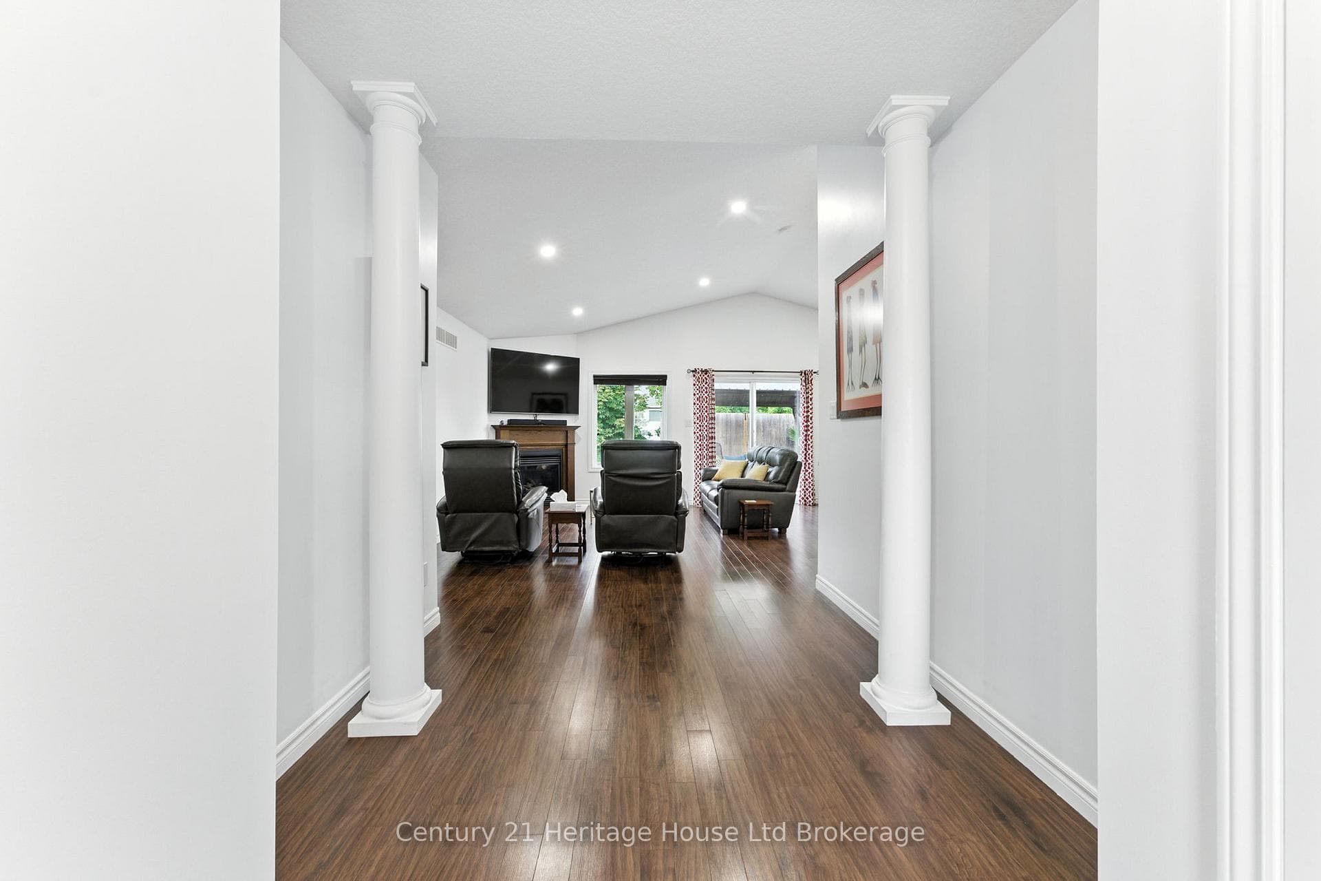 107 Applewood Street photo 10