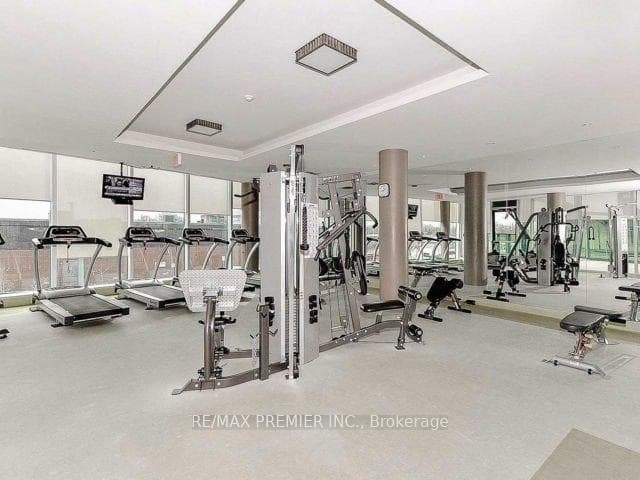 525 Wilson Avenue Unit 401 photo 18