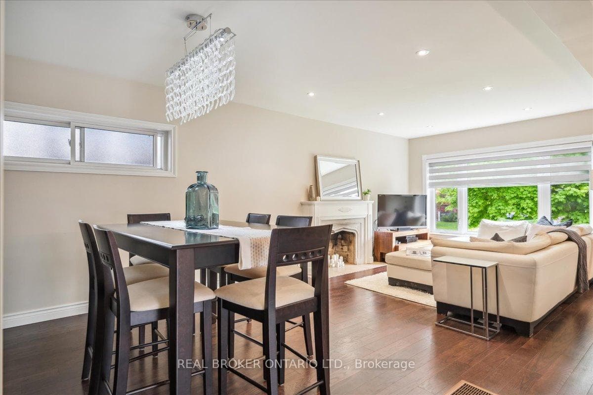 12 Parkview Heights photo 14