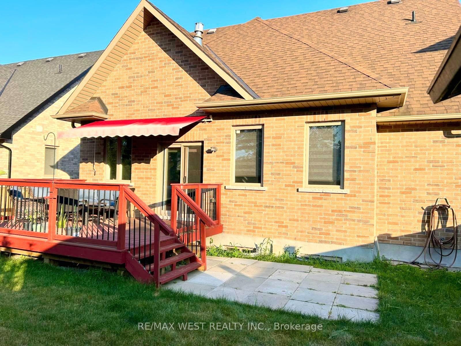 69 Peterson Street photo 35