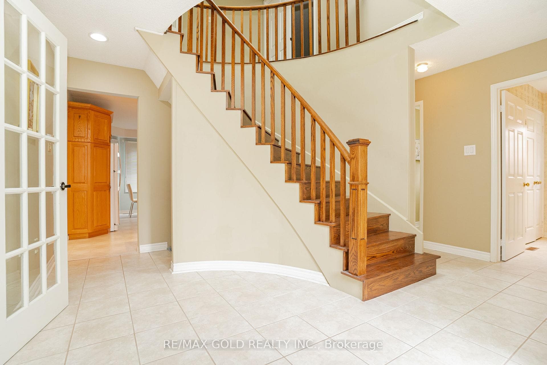 15 Kenpark Avenue photo 4