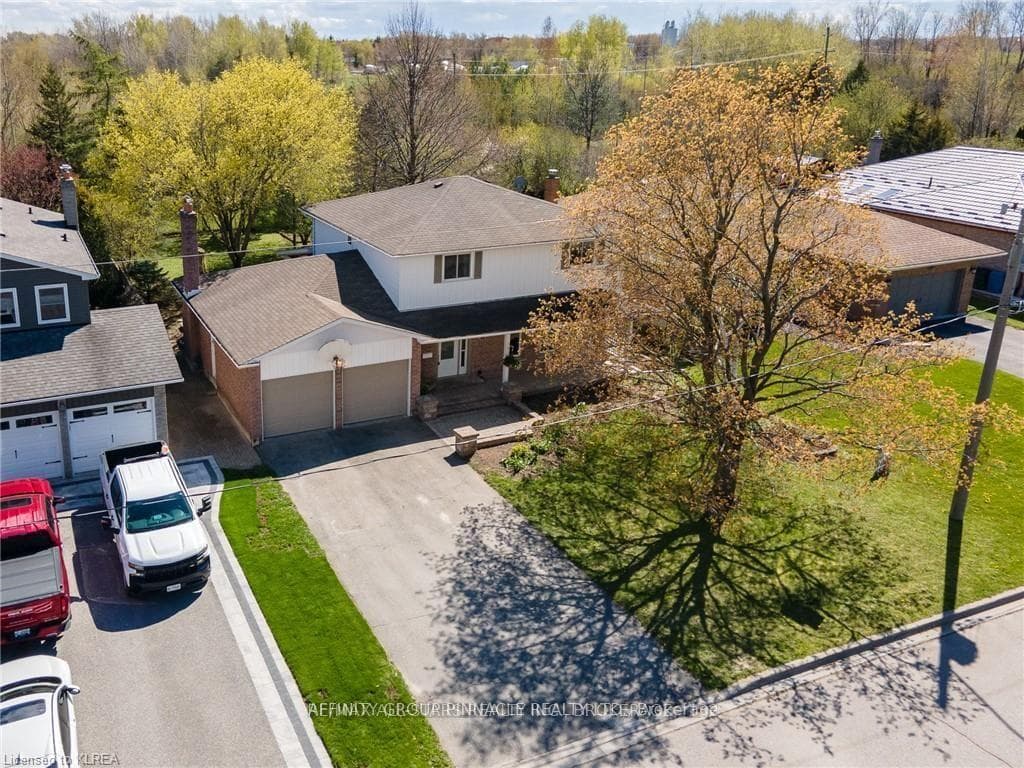 21 McDonagh Drive photo 5