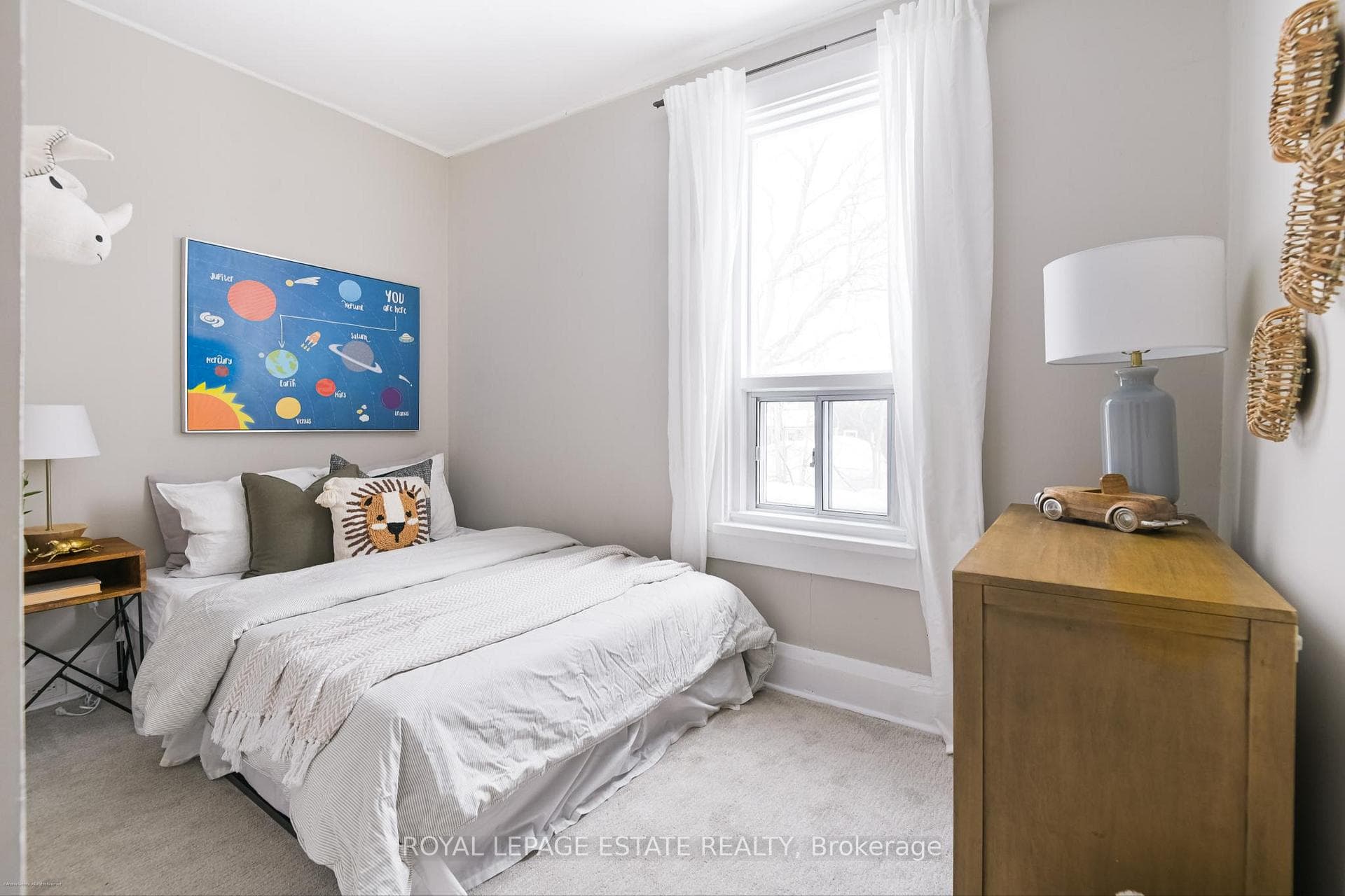 105 Bastedo Avenue photo 15