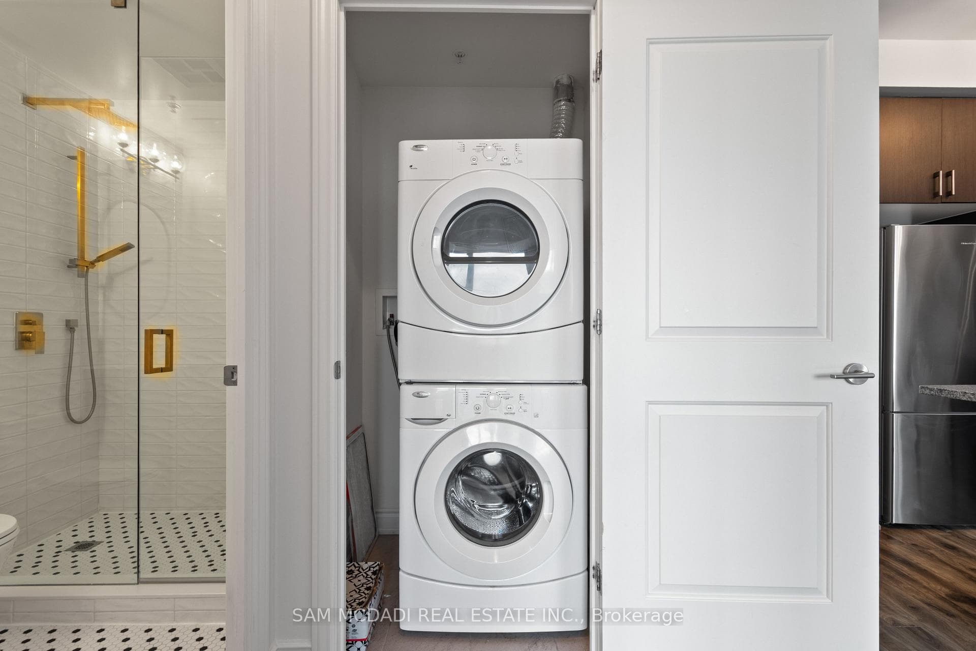 9088 Yonge Street Unit 1111A photo 17