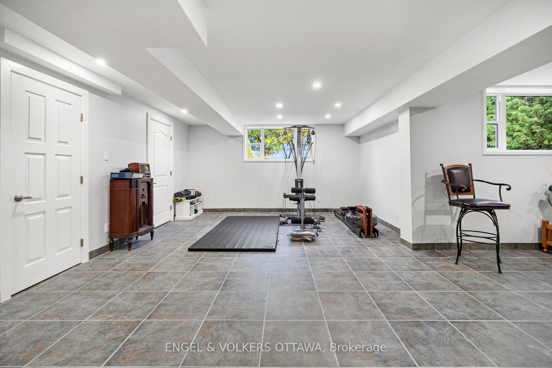 1562 Lakeshore Drive photo 38