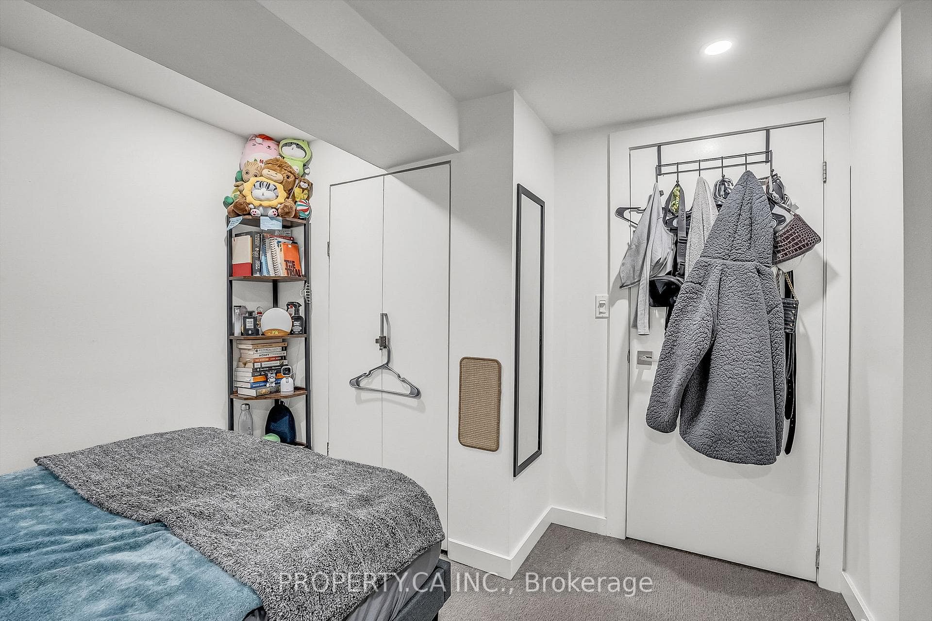 272 Keele Street Unit Lower photo 15