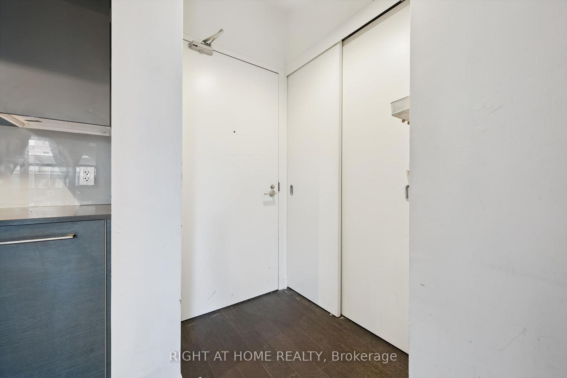 1030 King Street Unit 418 photo 6