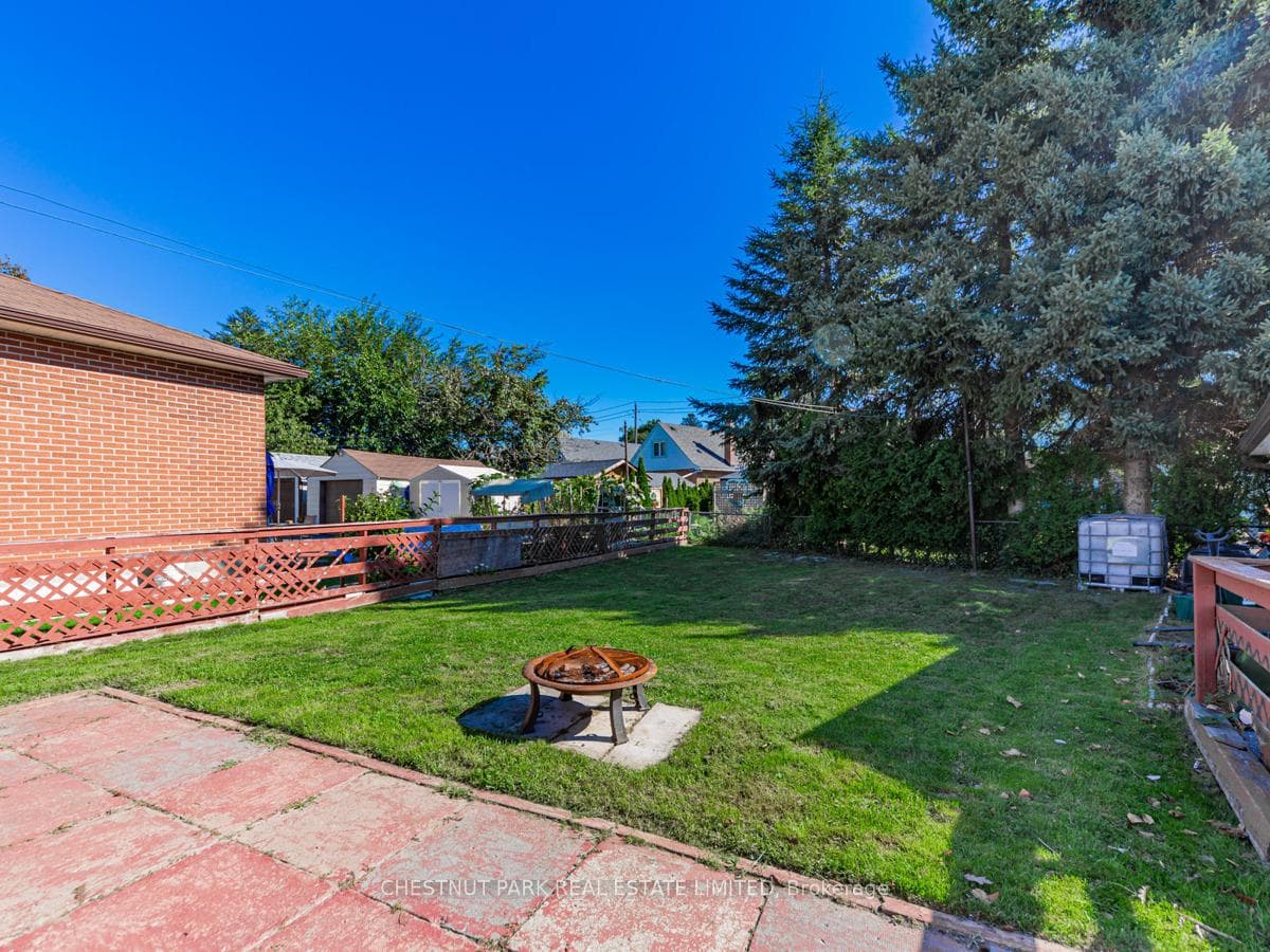 4 Kemp Square photo 24