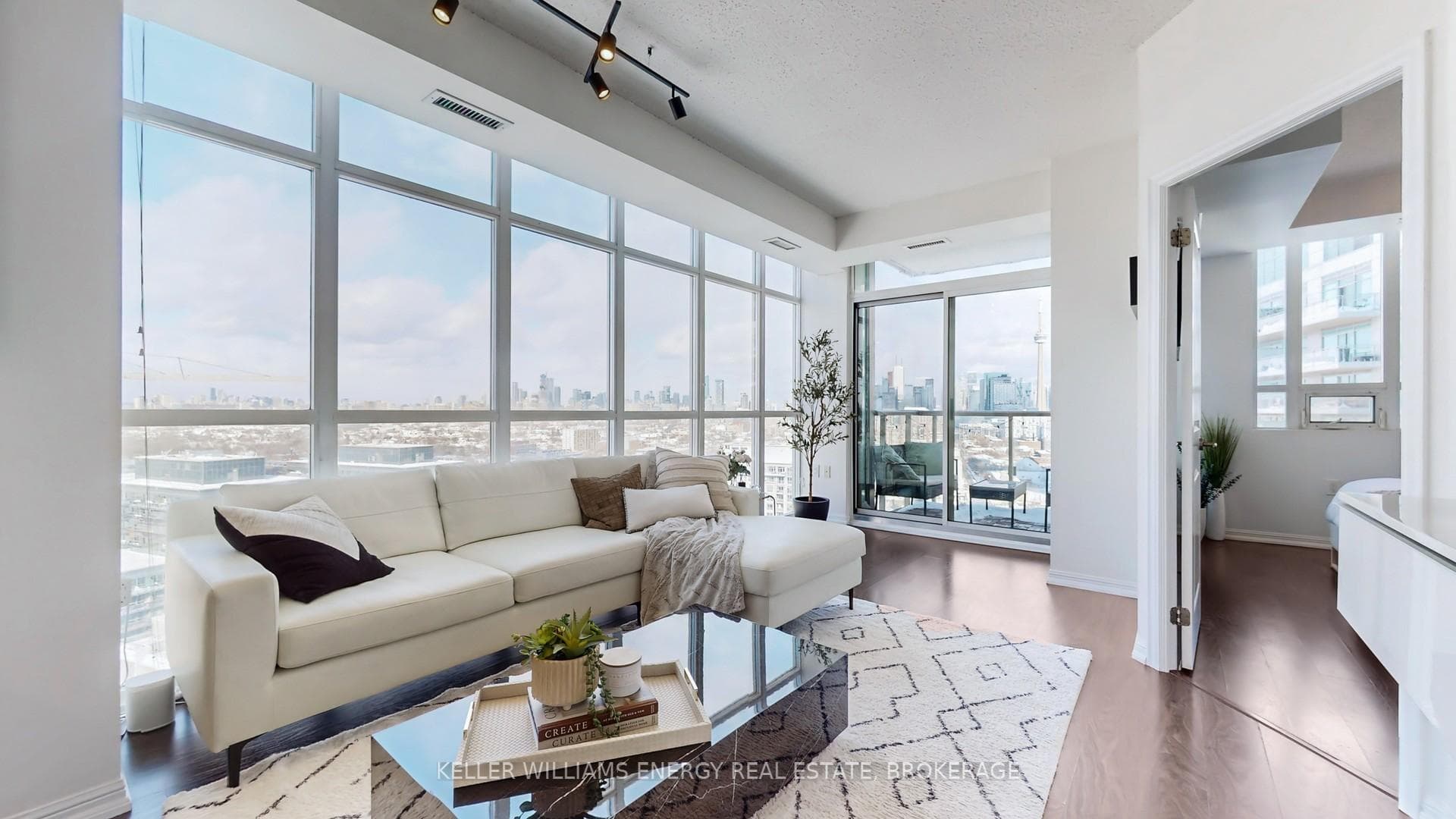 125 Western Battery Road Unit 2302 photo 8