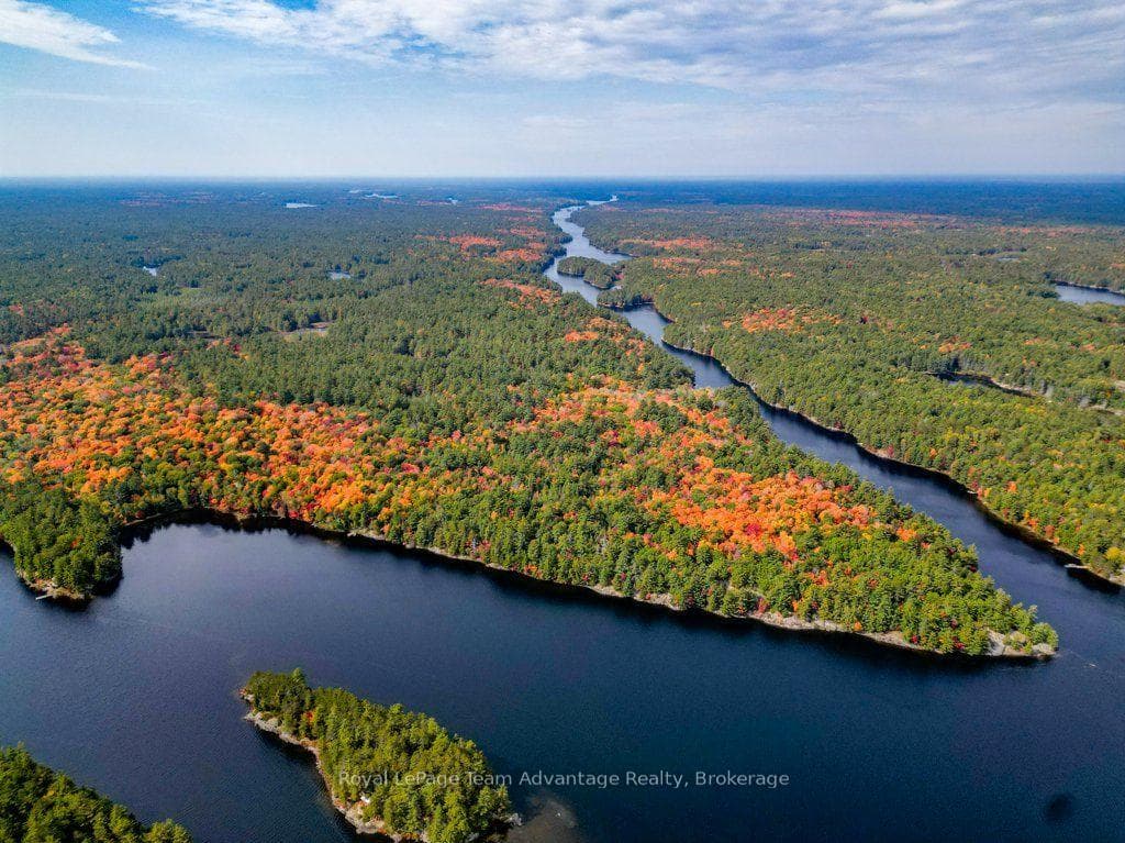 Beautiful 5 Acre Lot on Harris Lake